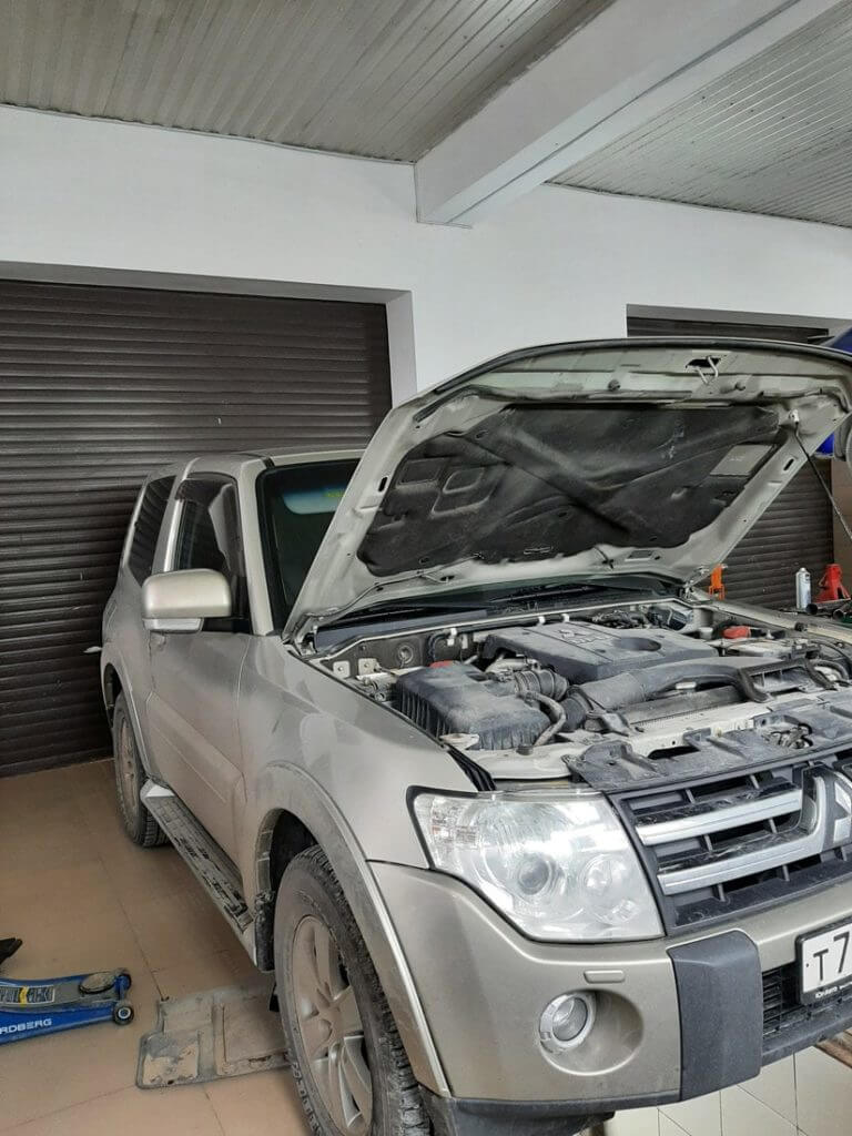 Замена моторного масла Mitsubishi Pajero в Анапе